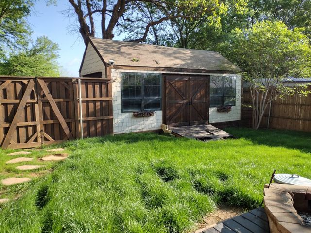 9 Oak Circle, Hickory Creek, TX 75065
