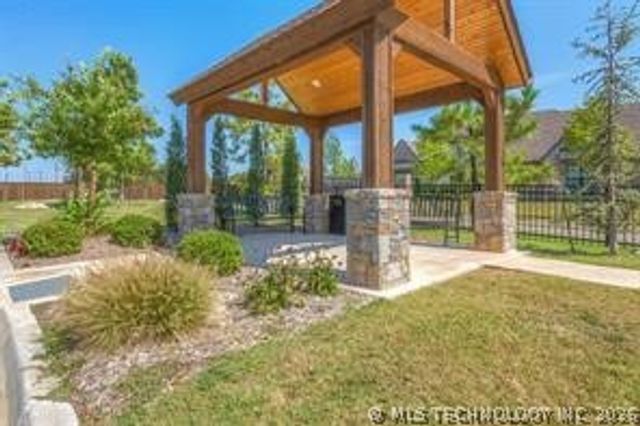 1612 E 114th Street, Jenks, OK 74037