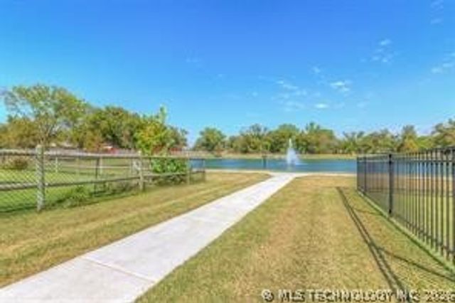 1612 E 114th Street, Jenks, OK 74037