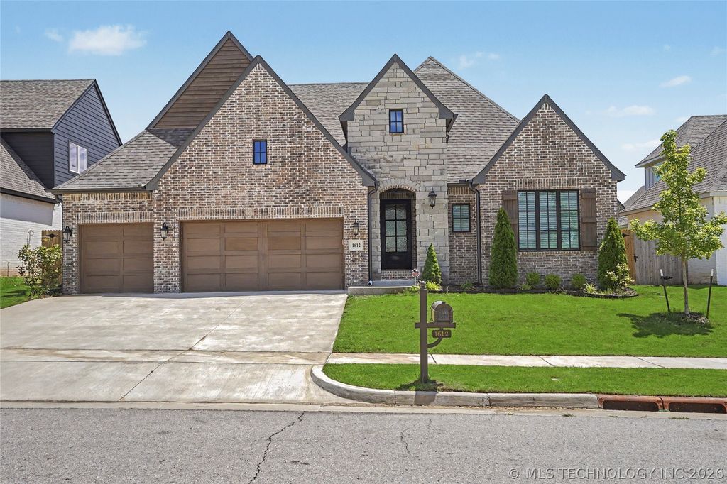 1612 E 114th Street, Jenks, OK 74037
