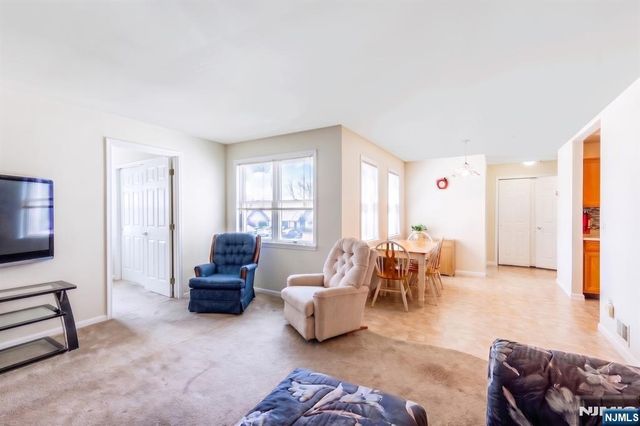 81 Park Edge 2K, Berkeley Heights, NJ 07922