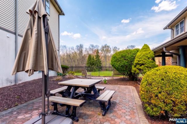 81 Park Edge 2K, Berkeley Heights, NJ 07922