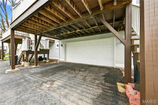 1187 Hawken Place, Webster Groves, MO 63119