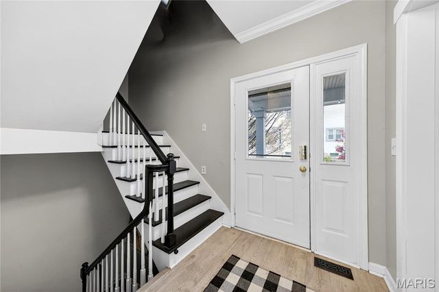 1187 Hawken Place, Webster Groves, MO 63119