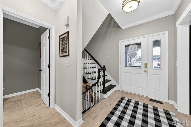 1187 Hawken Place, Webster Groves, MO 63119
