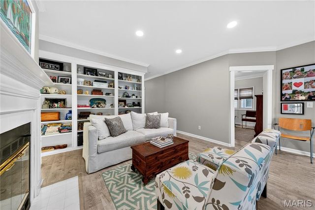 1187 Hawken Place, Webster Groves, MO 63119