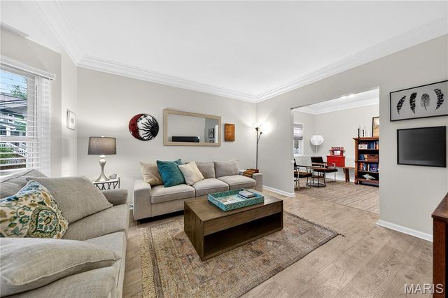 1187 Hawken Place, Webster Groves, MO 63119