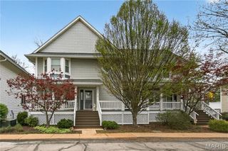 1187 Hawken Place, Webster Groves, MO 63119