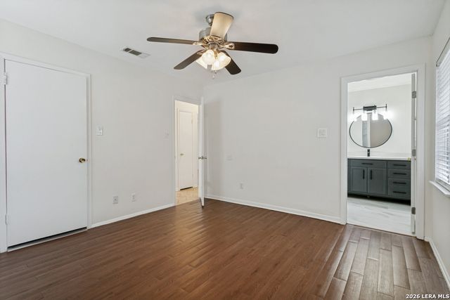 4407 Sun Vista Ln, San Antonio, TX 78217