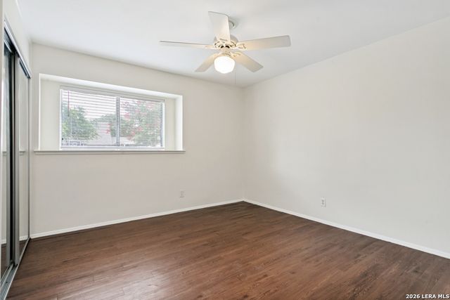 4407 Sun Vista Ln, San Antonio, TX 78217