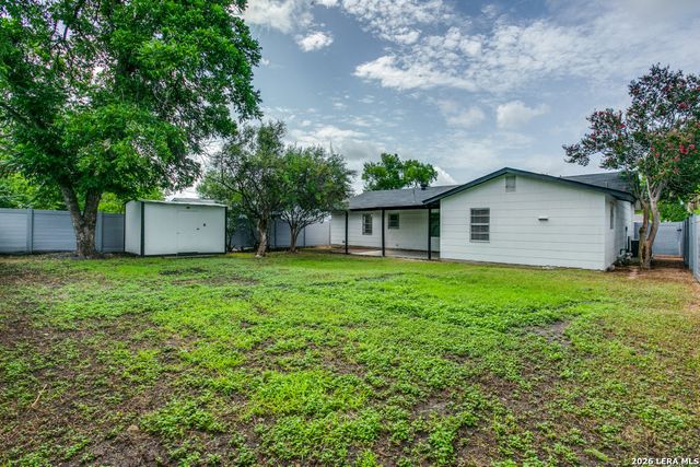 4407 Sun Vista Ln, San Antonio, TX 78217