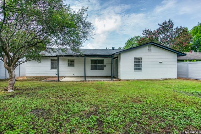 4407 Sun Vista Ln, San Antonio, TX 78217