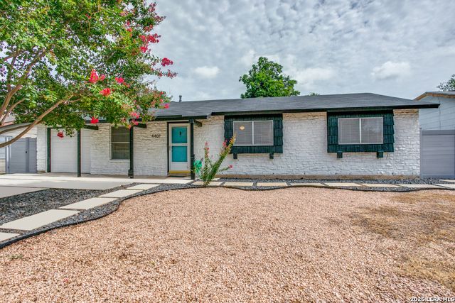 4407 Sun Vista Ln, San Antonio, TX 78217