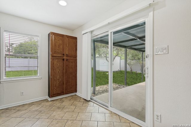 4407 Sun Vista Ln, San Antonio, TX 78217