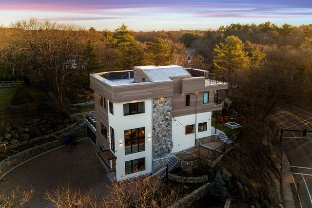 71 Grove St, Brookline, MA 02467