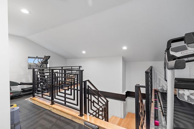 71 Grove St, Brookline, MA 02467