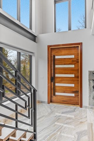 71 Grove St, Brookline, MA 02467