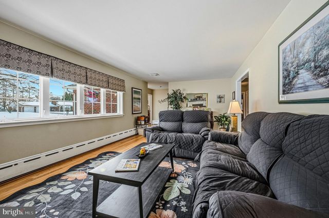 2308 BELFORD DR, Wilmington, DE 19808