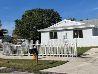 12443 SW 193rd St, Miami, FL 33177