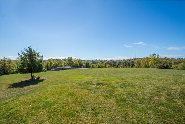 375 Wray Large Rd, Jefferson Hills, PA 15025