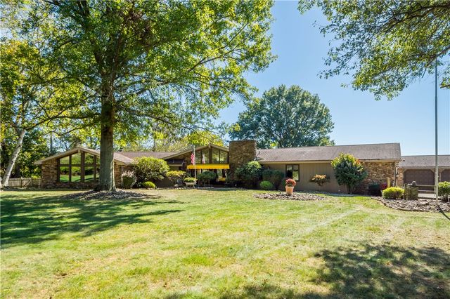375 Wray Large Rd, Jefferson Hills, PA 15025
