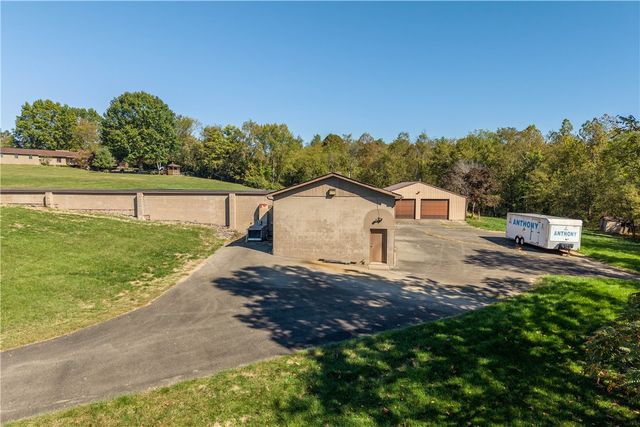 375 Wray Large Rd, Jefferson Hills, PA 15025