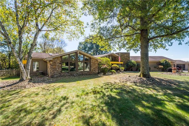 375 Wray Large Rd, Jefferson Hills, PA 15025