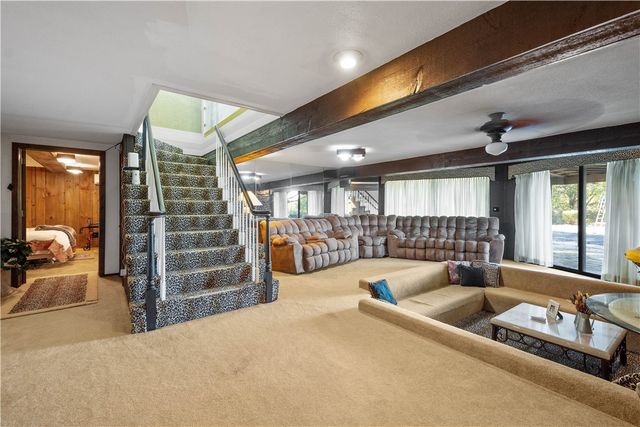 375 Wray Large Rd, Jefferson Hills, PA 15025