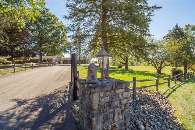 375 Wray Large Rd, Jefferson Hills, PA 15025