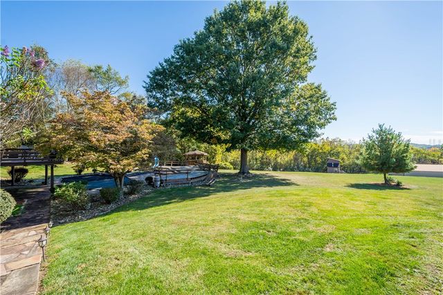 375 Wray Large Rd, Jefferson Hills, PA 15025