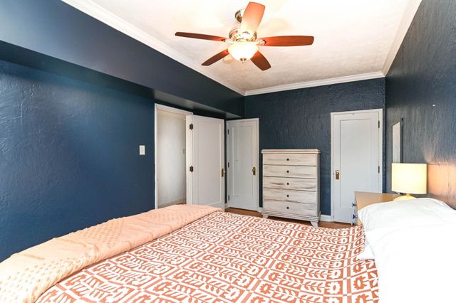 5347 N College Avenue 301, Indianapolis, IN 46220