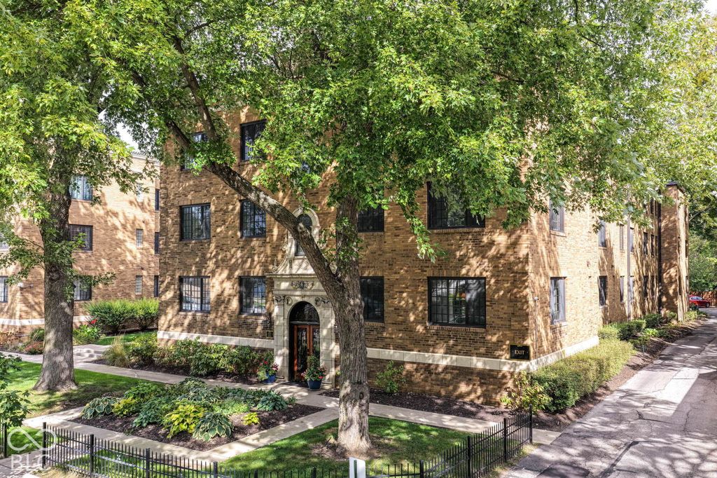 5347 N College Avenue 301, Indianapolis, IN 46220