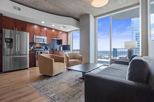 360 Nueces ST 3904, Austin, TX 78701
