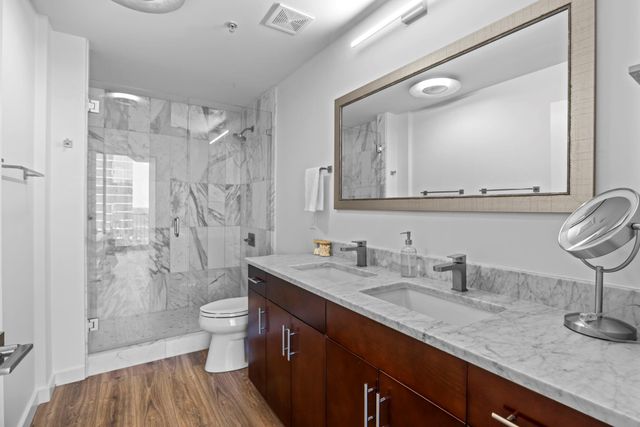 360 Nueces ST 3904, Austin, TX 78701