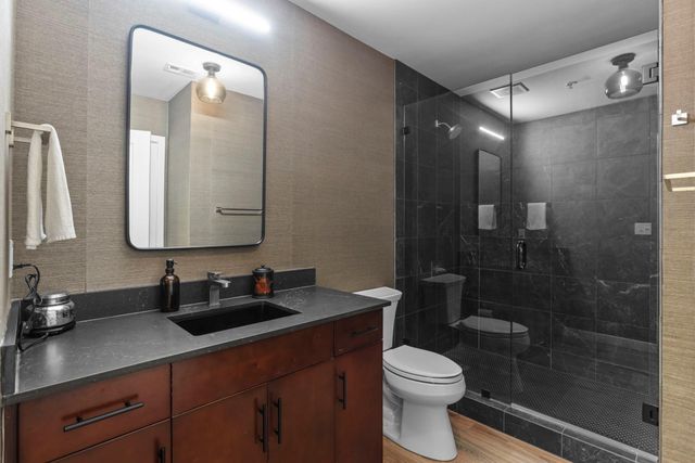 360 Nueces ST 3904, Austin, TX 78701