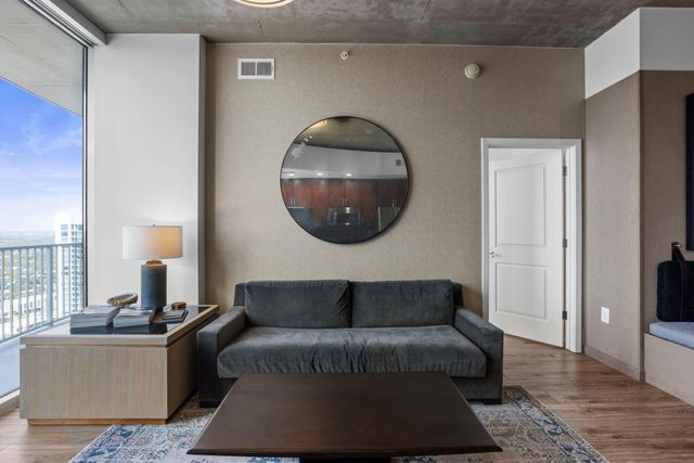 360 Nueces ST 3904, Austin, TX 78701