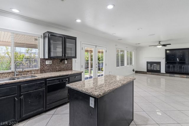 10143 Canyon Hills Avenue, Las Vegas, NV 89148