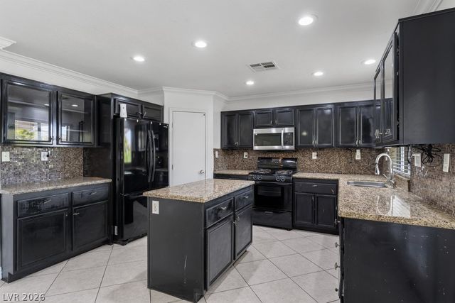 10143 Canyon Hills Avenue, Las Vegas, NV 89148