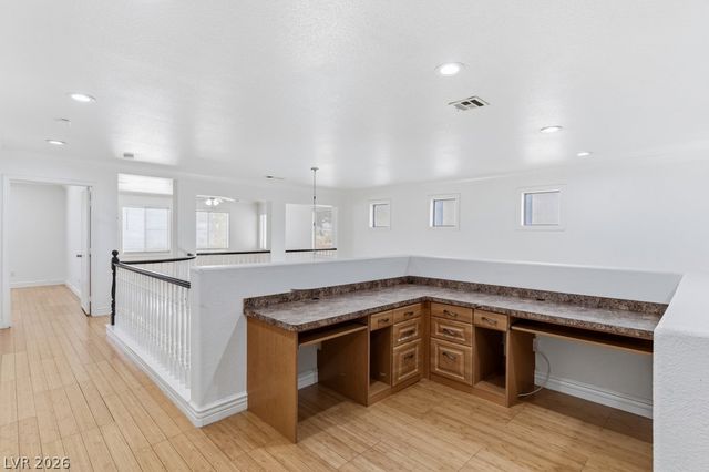 10143 Canyon Hills Avenue, Las Vegas, NV 89148