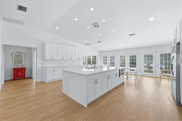 3050 N BEACH ROAD, Englewood, FL 34223