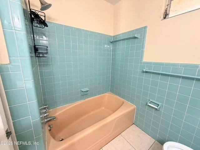 1806 MEMORY Lane, Jacksonville, FL 32210
