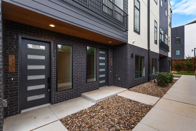 2203 Hondo Avenue 205, Dallas, TX 75219