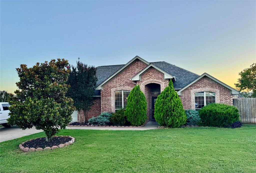 2942 Meandering Way, Granbury, TX 76049