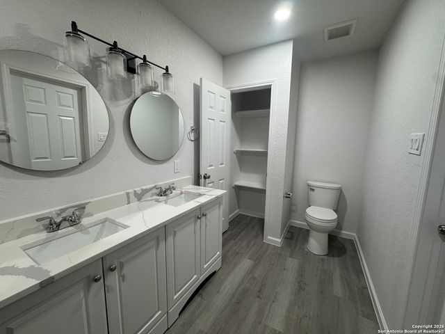 335 CR 1643 Clearview Drive, Moore, TX 78057