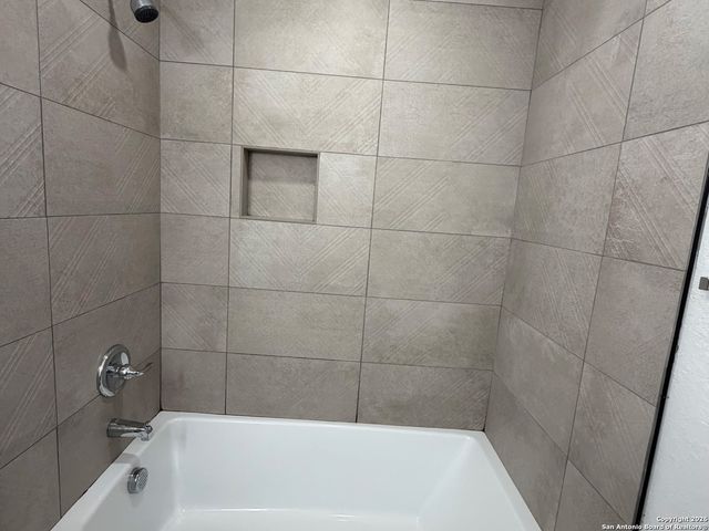 335 CR 1643 Clearview Drive, Moore, TX 78057