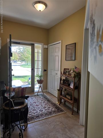 41321 Chestnut Drive, Clinton Charter Township, MI 48038