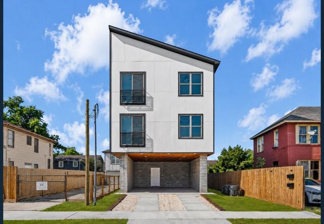 5623 Eskridge Street A, Houston, TX 77023