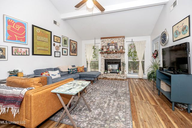 109 Reynolds Circle, Ocean Springs, MS 39564