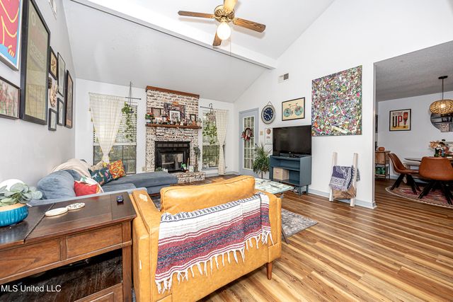 109 Reynolds Circle, Ocean Springs, MS 39564