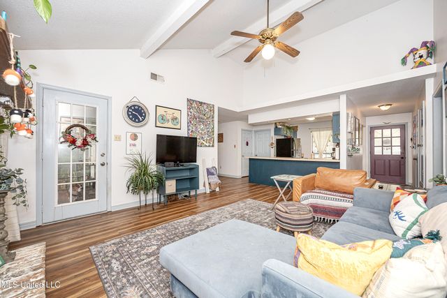 109 Reynolds Circle, Ocean Springs, MS 39564